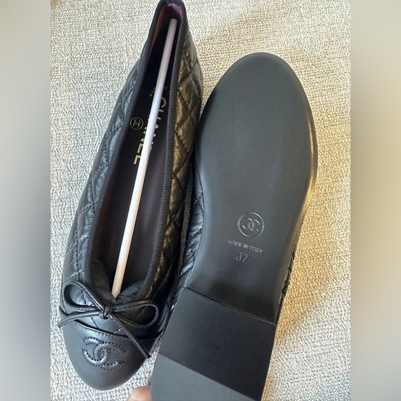 2024 CHANEL BLACK QUILTED LEATHER BALLET FLATS BALLERINA SHOES 37 NEW - Picture 12 of 12